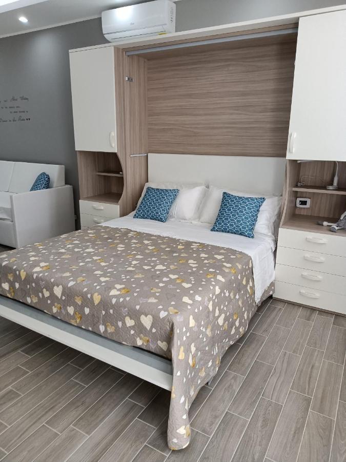 Monolocale Da Andrea Apartment กุสโตนาชี ภายนอก รูปภาพ