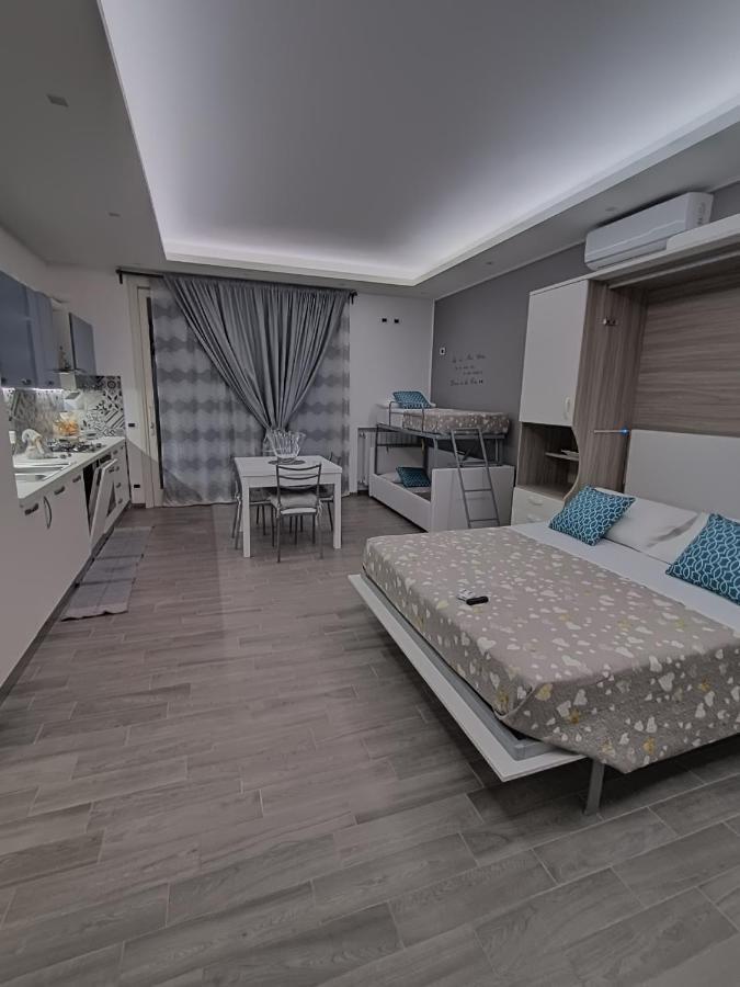 Monolocale Da Andrea Apartment กุสโตนาชี ภายนอก รูปภาพ