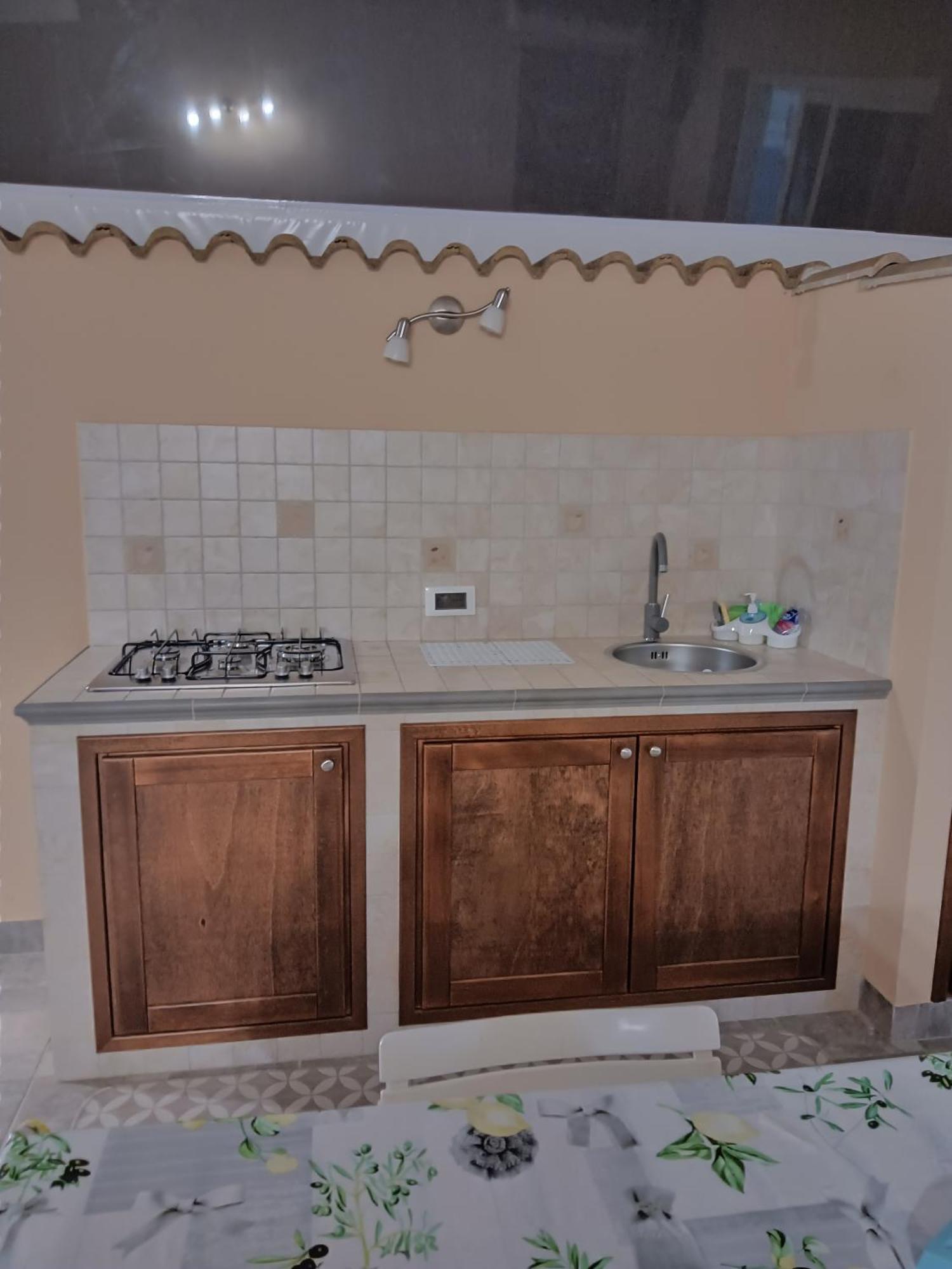 Monolocale Da Andrea Apartment กุสโตนาชี ภายนอก รูปภาพ