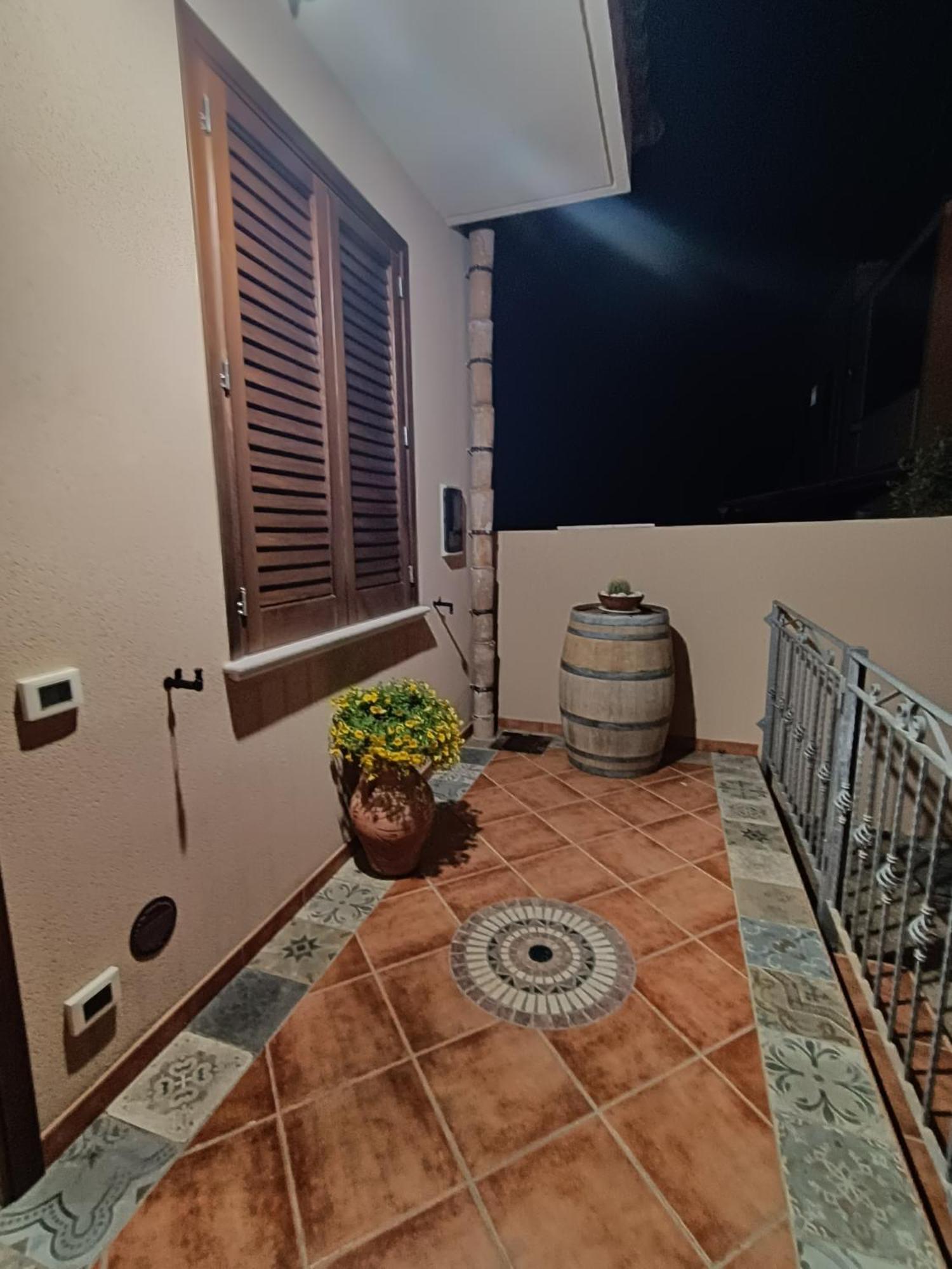 Monolocale Da Andrea Apartment กุสโตนาชี ภายนอก รูปภาพ