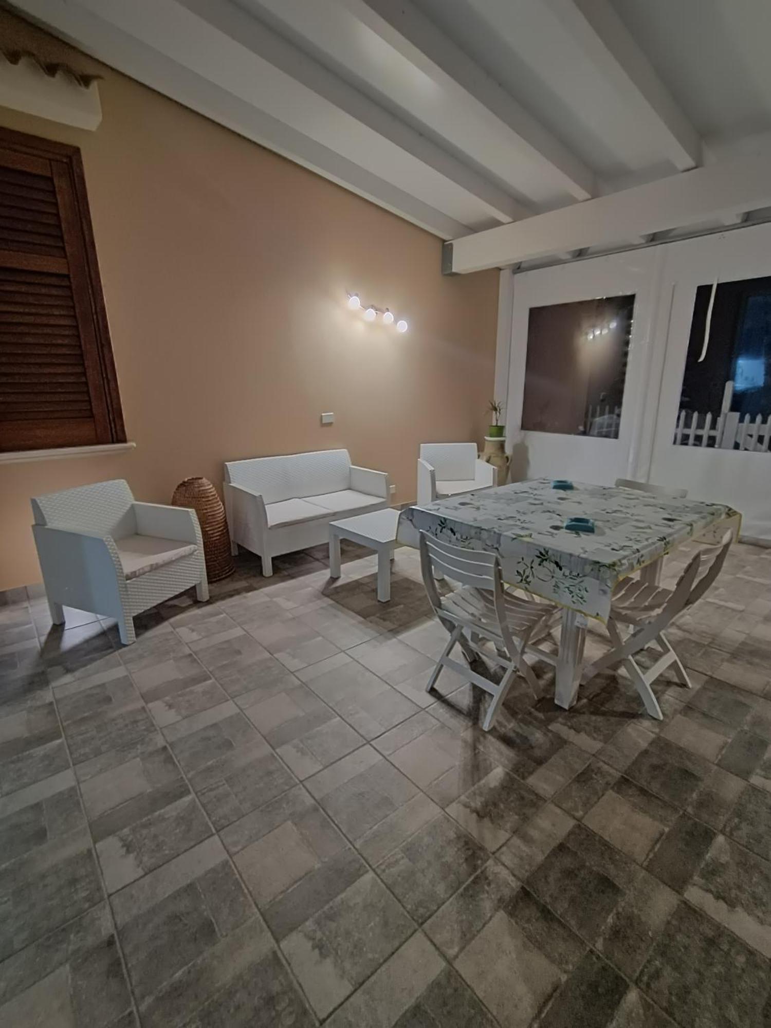 Monolocale Da Andrea Apartment กุสโตนาชี ภายนอก รูปภาพ